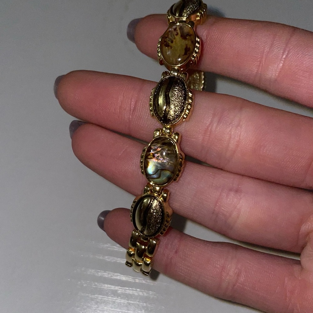 Gold bracelet